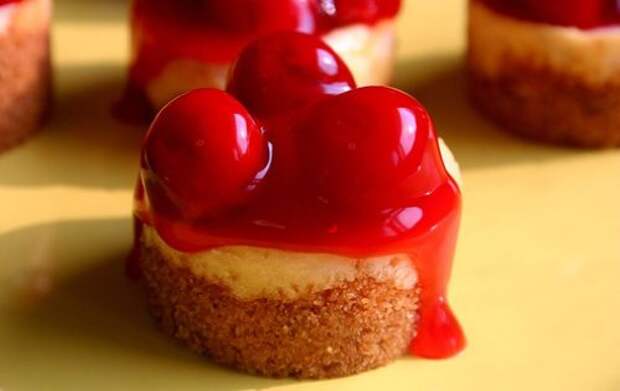 Аппетитные фруктовые десерты (27 фото)