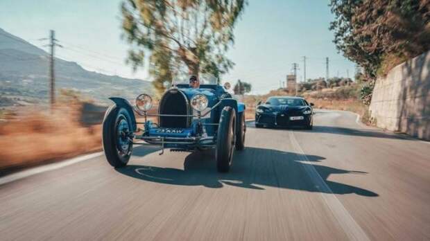 Историческая встреча Bugatti Divo и его старшего брата Type