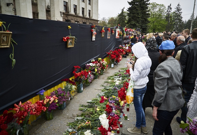 Траурные мероприятия в Одессе, посвященные годовщине пожара в Доме профсоюзов 2 мая 2014 года 