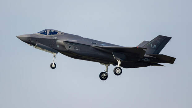 Истребитель ВВС США пропал у побережья Японии