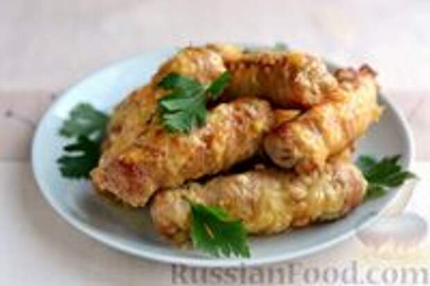 Фото к рецепту: Мясные рулетики с яично-луковой начинкой (в духовке)