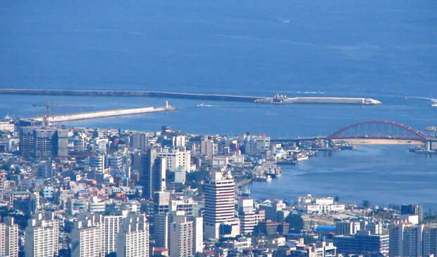 Возобновлено паромное сообщение между южнокорейским Сокчхо и Владивостоком