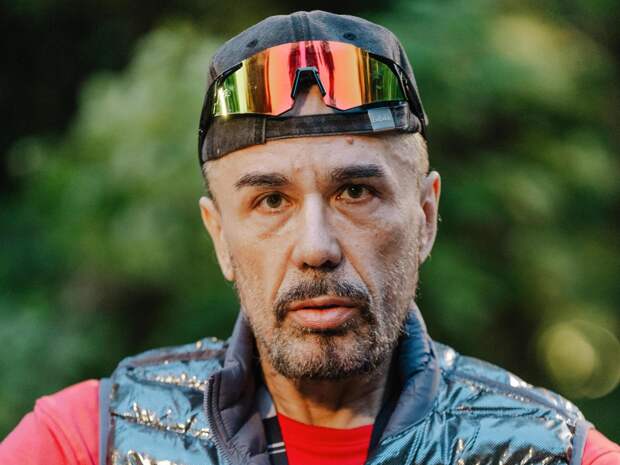 Богдан Титомир целует замужнюю Наталью Павлову в губы