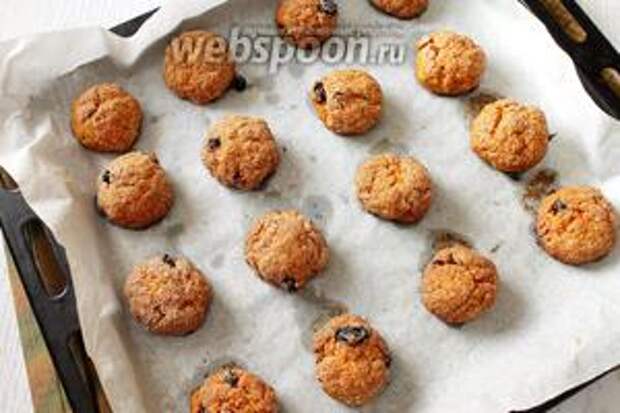 Выпекаем при 180°С до золотистого цвета. Наше печенье готово. Приятного чаепития!