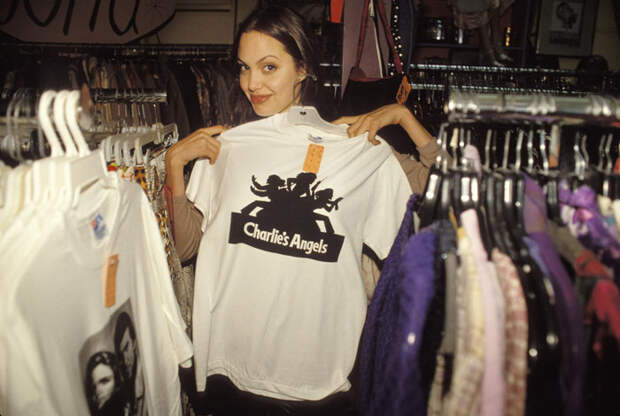 Анджелина Джоли (Angelina Jolie) в фотосессии Мишеля Буркара (Michel Bourquard) (1994), фото 36
