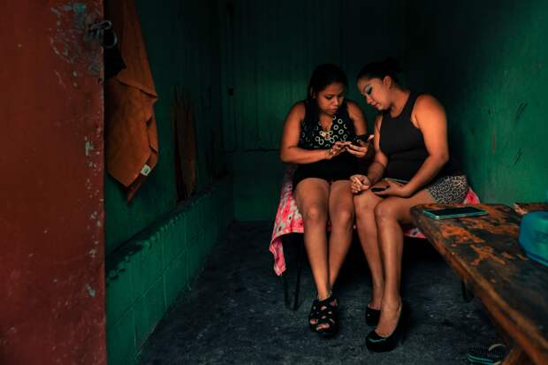 Уличная проституция в Сальвадоре 