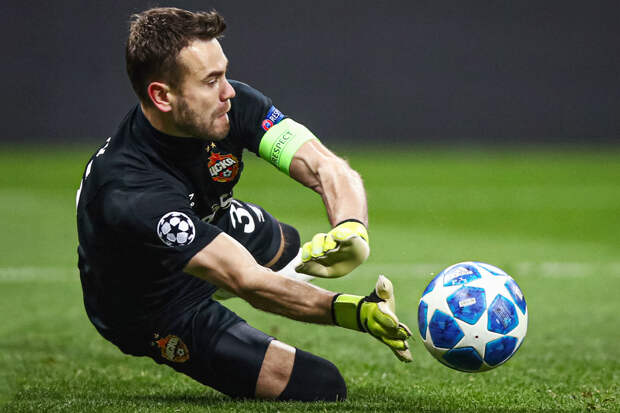 «В этом его гениальность и величие» Лучшему вратарю России Игорю Акинфееву исполнилось 40 лет. За что его полюбили болельщики?