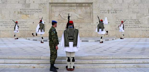 Отзвуки древних традиций: Эвзоны - греческая Президентская Гвардия (30)