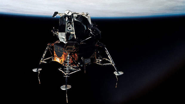 Лунный модуль космического корабля "Аполлон-9"