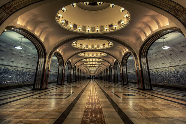 Киевская, Маяковская и станция Парка победы, Москва, Россия 2