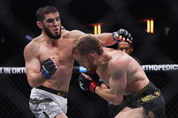 Глава UFC Уайт сообщил, что Махачев проведет следующий бой в августе