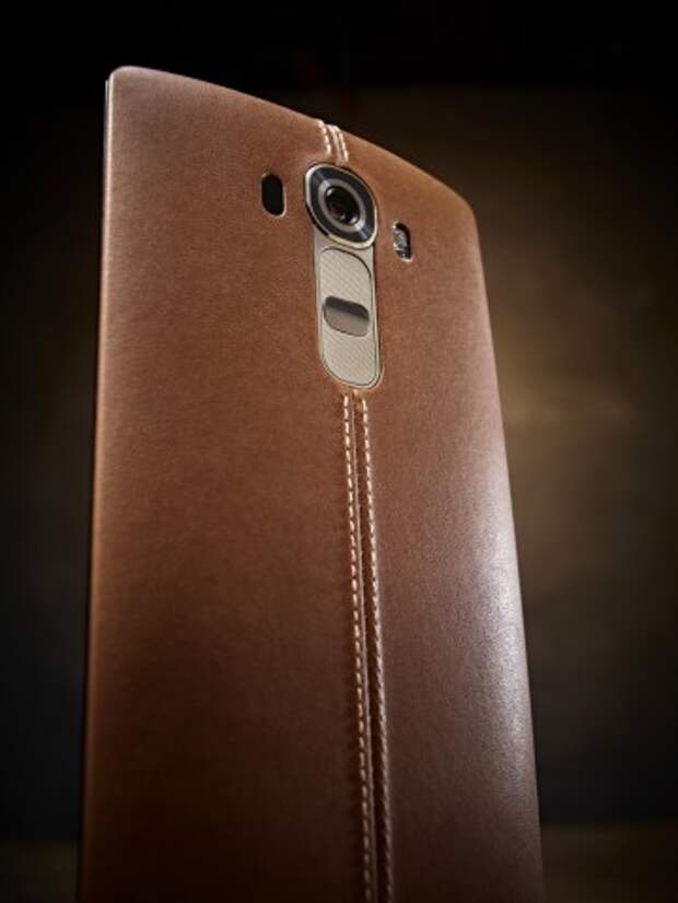 LG G4 оснастили изогнутым дисплеем и кожаной задней крышкой