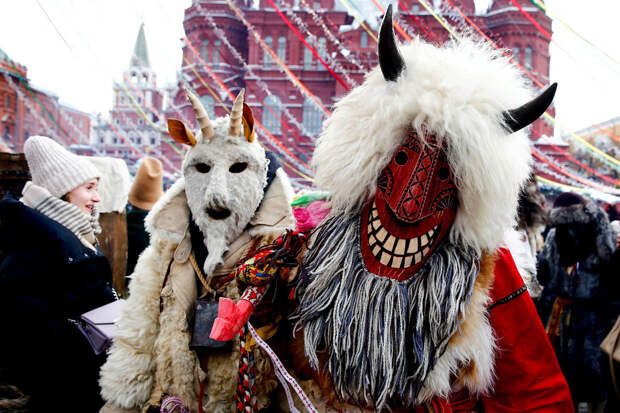 Масленица на Манежной площади в Москве