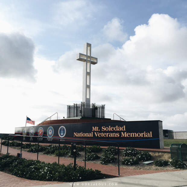 Mt-Soledad-Veterans-Memorial.jpg