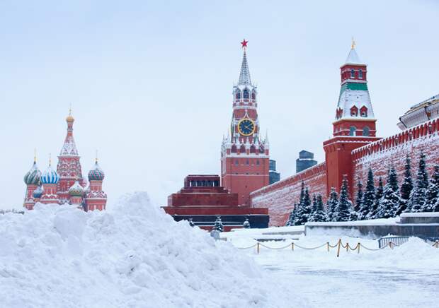 Снежная зима в столице объединила людей