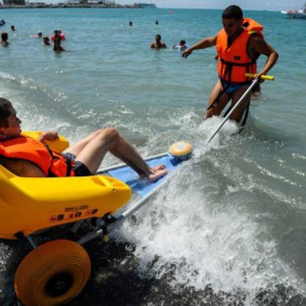 Пляжи Феодосии и Керчи станут более доступны для инвалидов