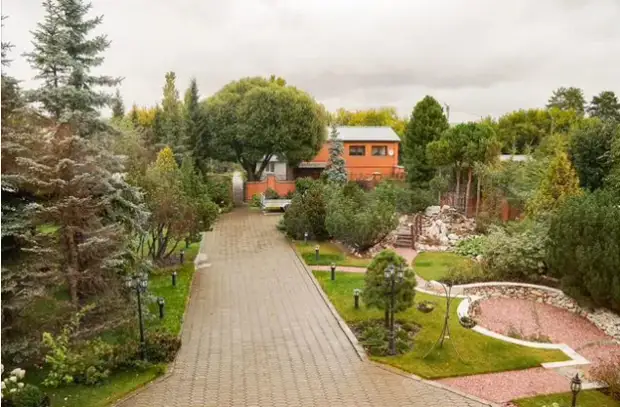 В Кемерове за 55 миллионов продают усадьбу со SPA и банным комплексом