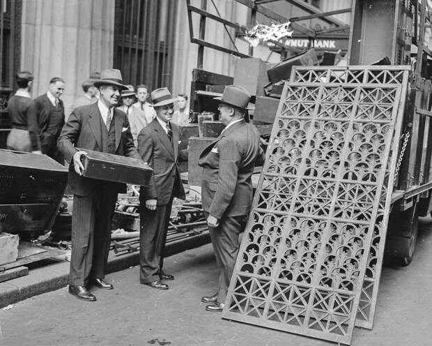 1942 год: Как американцы собирали металлолом для военной промышленности