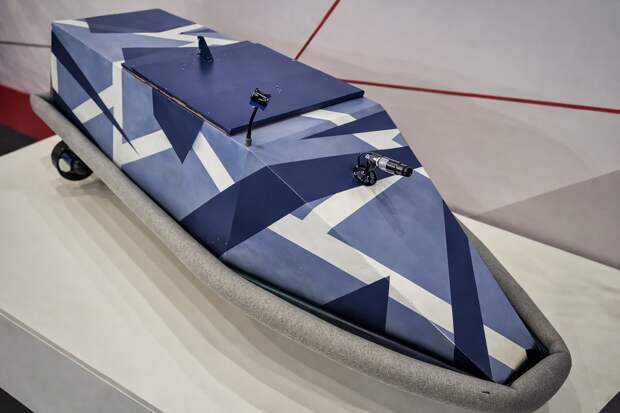 «Невидимый убийца» на конвейере: как Россия запустила массовое производство первых в мире оптоволоконных катеров «Скорлупа».