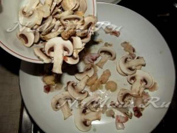 Жарим грибы
