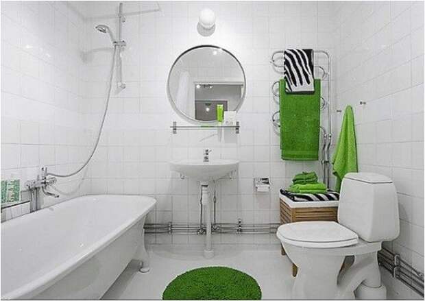 Белая ванная комната, свежий взгляд