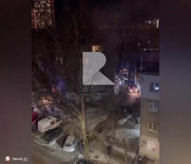 Из горящего дома на улице Чкалова в Рязани спали 5 человек, в том числе ребёнка