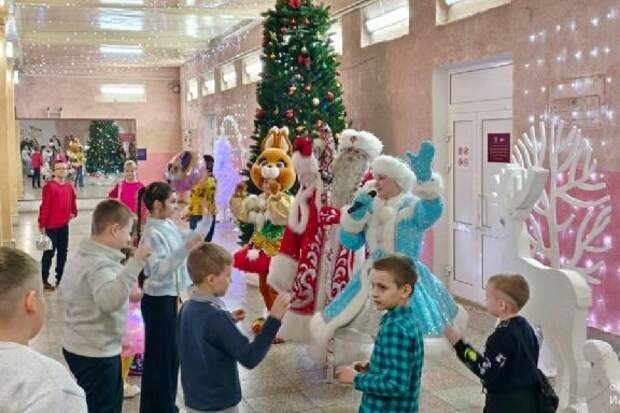 Волшебство для каждого ребёнка: в Котовске поздравили семьи, получающие социальную поддержку