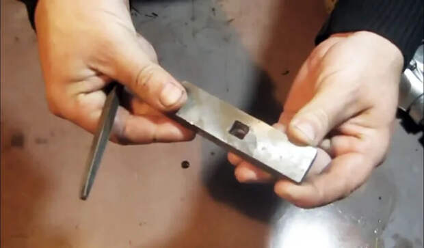 Как сделать квадратное отверстие