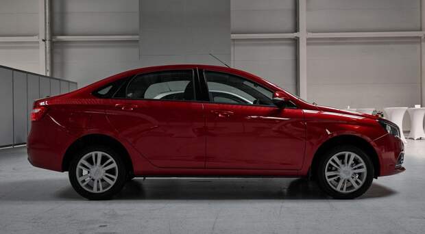 Замаскированная Lada Vesta во Франкфурте веста, лада, франкфурт