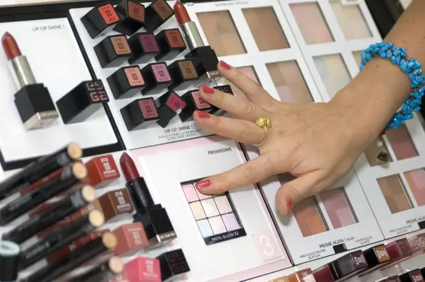 В Екатеринбурге закрылся магазин парфюмерии и косметики "Иль де Ботэ"