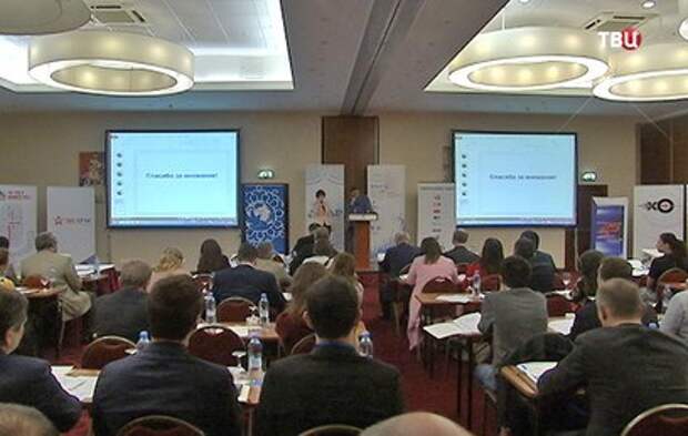 На форуме в Москве обсуждают, как повысить интерес к русскоязычным СМИ