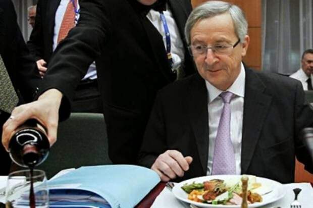 Глава Еврокомиссии Юнкер явился на саммит пьяным