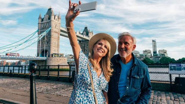 Психологи выяснили, какие отношения помогают стареть благополучно