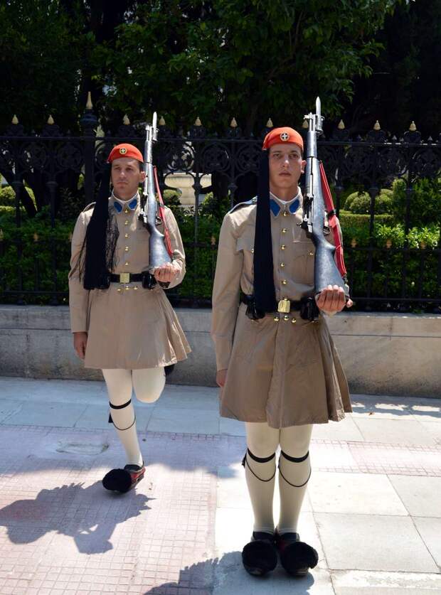 Отзвуки древних традиций: Эвзоны - греческая Президентская Гвардия (46)