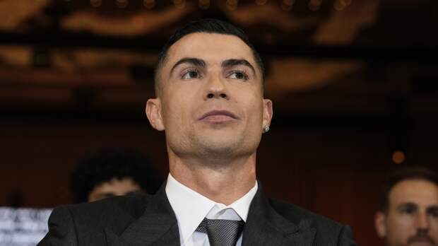 40-летний Криштиану Роналду снялся в трусах собственного бренда и вызвал ажиотаж в сети