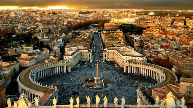 Самый высокий в мире уровень преступности на душу населения — в Ватикане. На 800 человек здесь совершается 600 преступлений ежегодно.