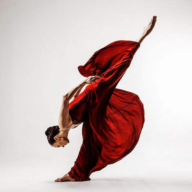 https://static.boredpanda.com/blog/wp-content/uploads/2016/10/dance-photography-vadim-stein-25-580495da3a068__880.jpg