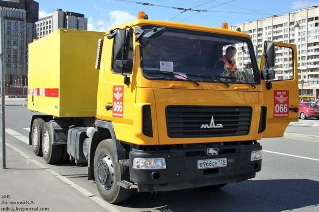 Парад ретро-техники в Санкт-Петербурге авто, общественный транспорт, парад, ретро автомобили