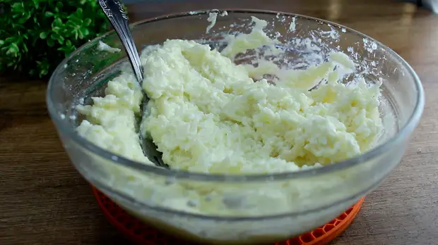 Сегодня делюсь безумно вкусным рецептом завтрака из лаваша. Готовится всё за считанные минуты, но приготовив такие трубочки хотя бы один раз, будете делать их постоянно.-5