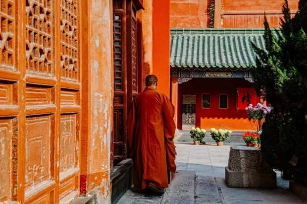 Монах в США потерял ногу, пытаясь пройти пешком 3,7 тыс. километров