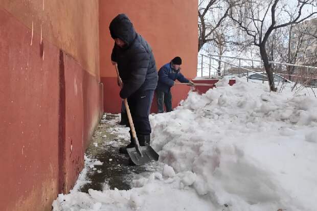 В Тамбове поручено очистить от снега отмостки у всех многоквартирных домов