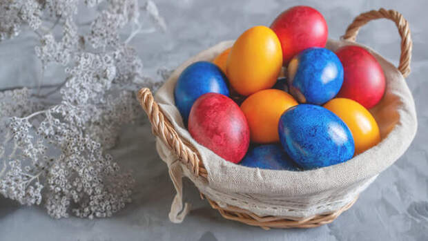 До 25 суток или всего 12 часов? Сколько на самом деле хранятся сырые и вареные яйца к Пасхе