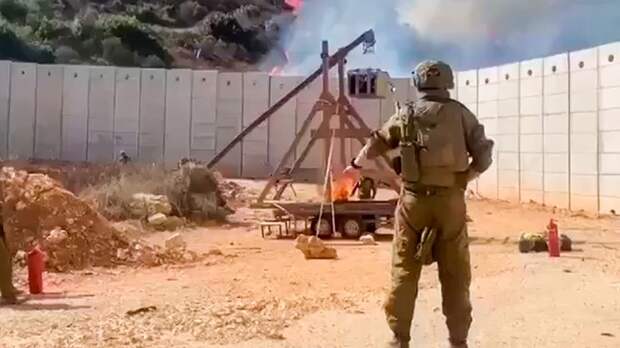 CNN: израильские солдаты применили требушет на границе с Ливаном
