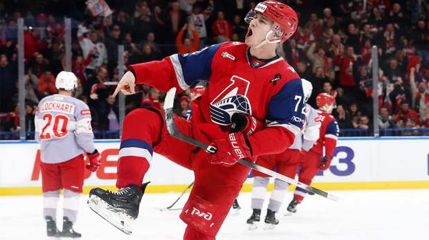 Чемпион начнет с победы поход за вторым Кубком Гагарина. Прогноз на 1-й матч плей-офф «Локомотив» — «Спартак»