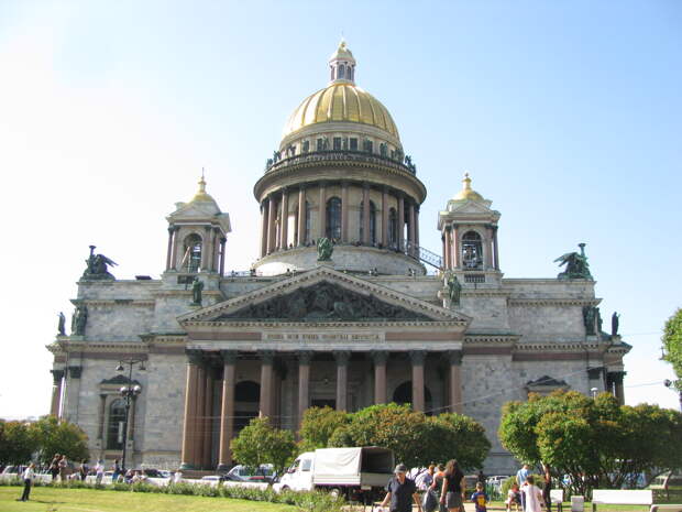 10 июня - плодотворный день в истории Петербурга