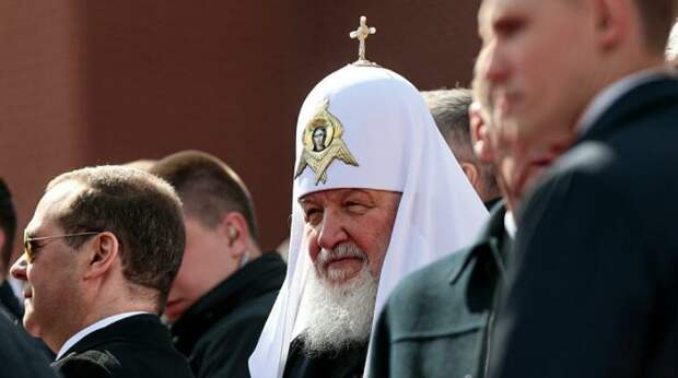 Машина патриарха Кирилла всмятку разбилась в центре Москвы