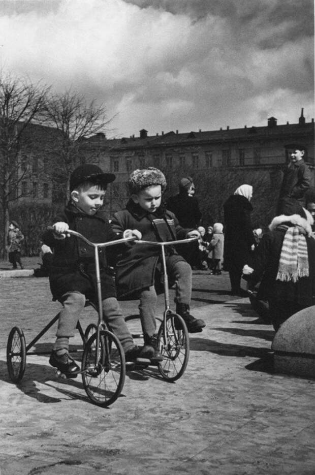 Советская жизнь в фотографиях 