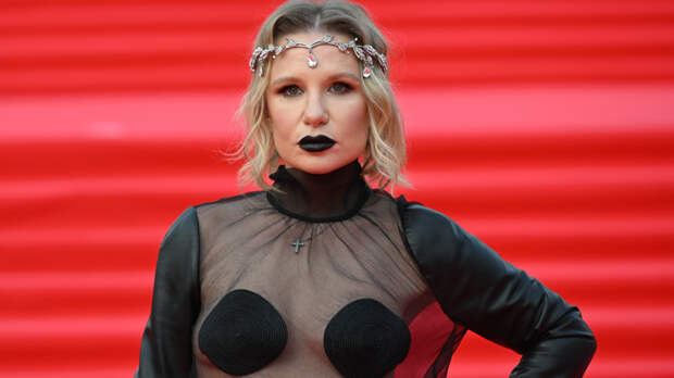 Молодая бабушка Валерия Гай Германика шокировала своим нарядом на ММКФ