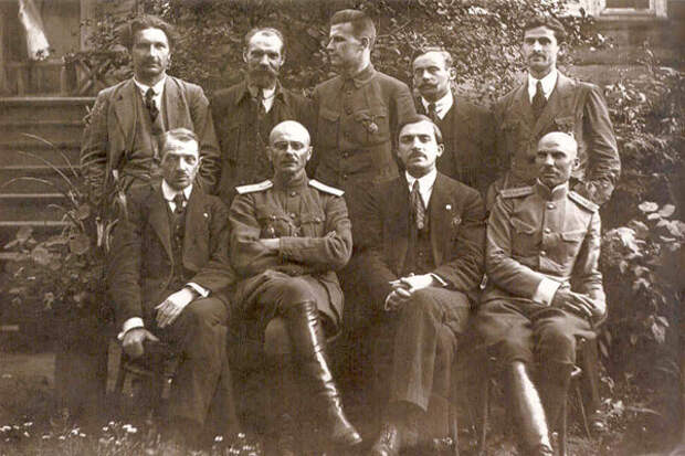 Первое правительство Белорусской народной республики. Источник: Wikipedia