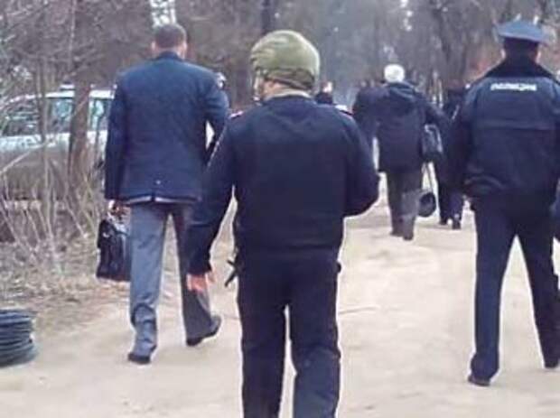 СМИ узнали подробности ликвидации захватившего заложников стрелка в Малаховке СМИ узнали подробности ликвидации захватившего заложников стрелка в Малаховке